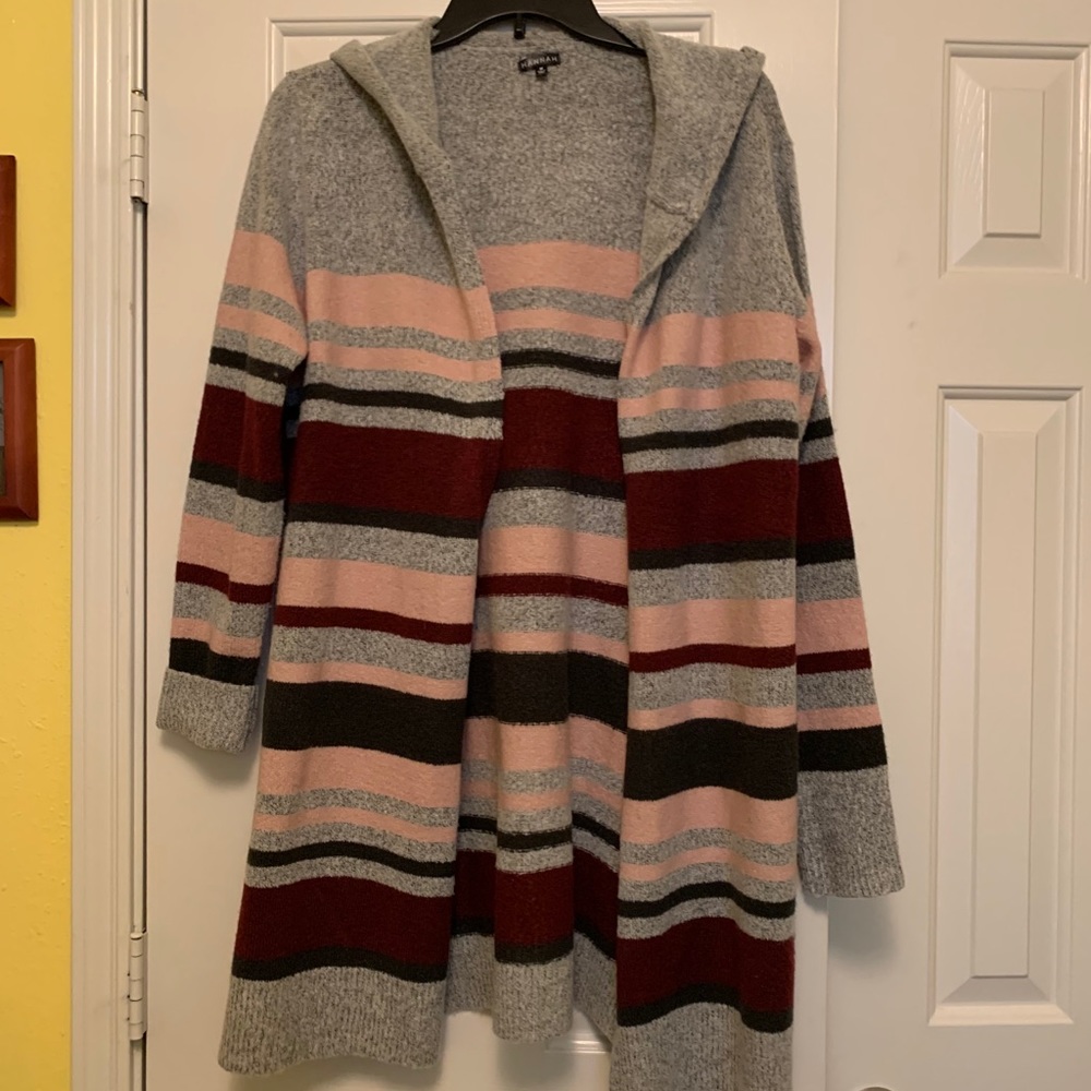 Hanna above knee hooded sweater worn one time